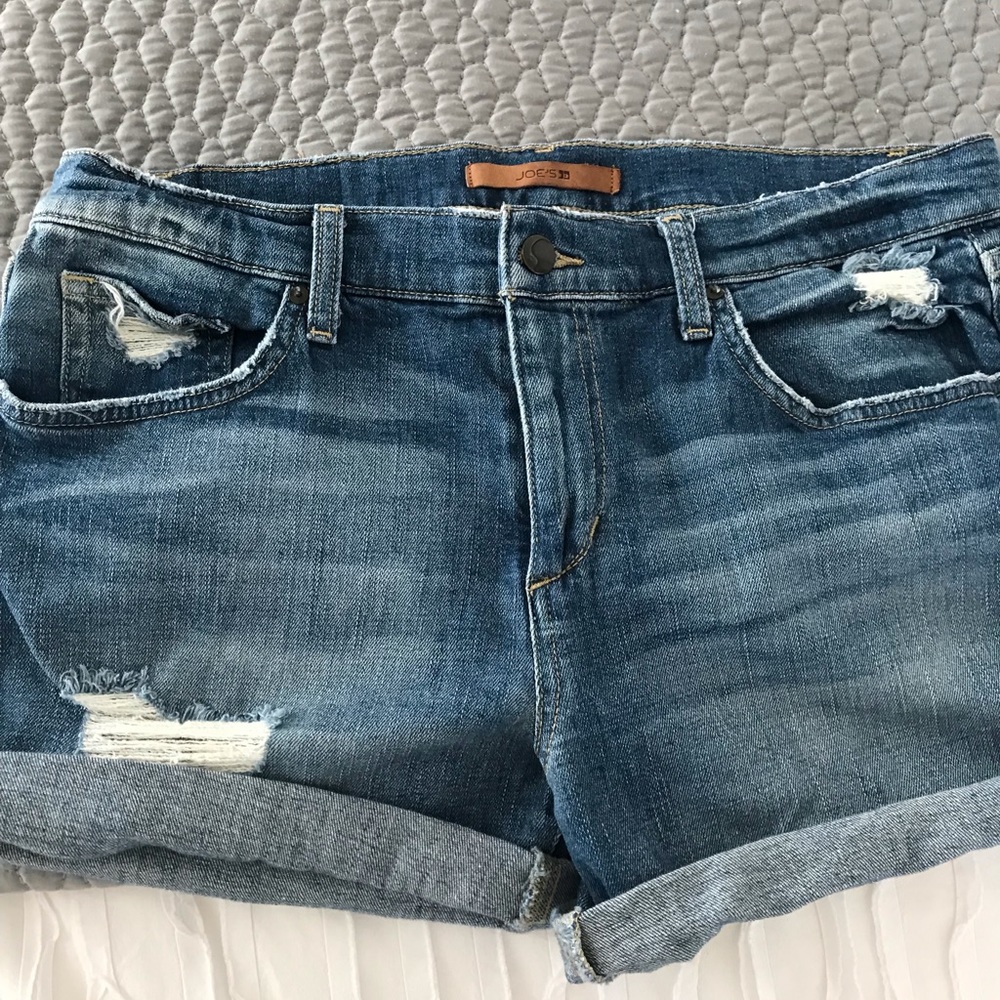Summer staple Joe’s Jeans shorts
